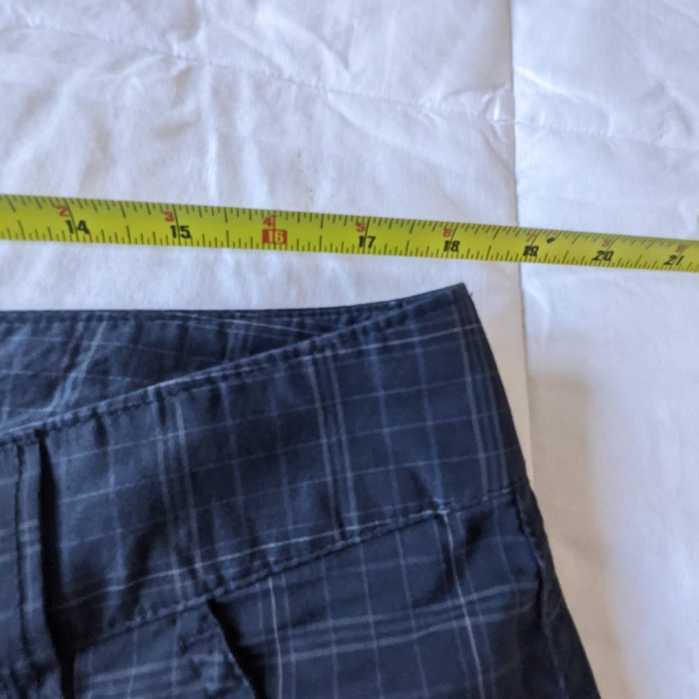 Columbia Women's Omni-Wick Shorts - Size 16 - Picture 12 of 12